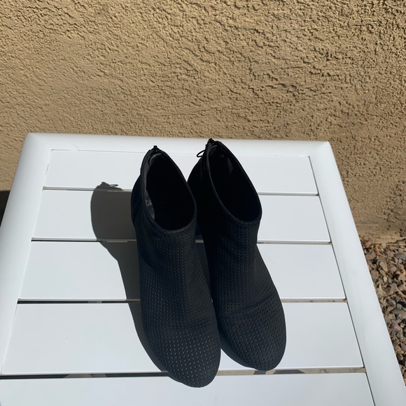 Camper Miriam Perforated Black leather blue heel booties 7.5-8 (European 38) - Picture 2 of 16